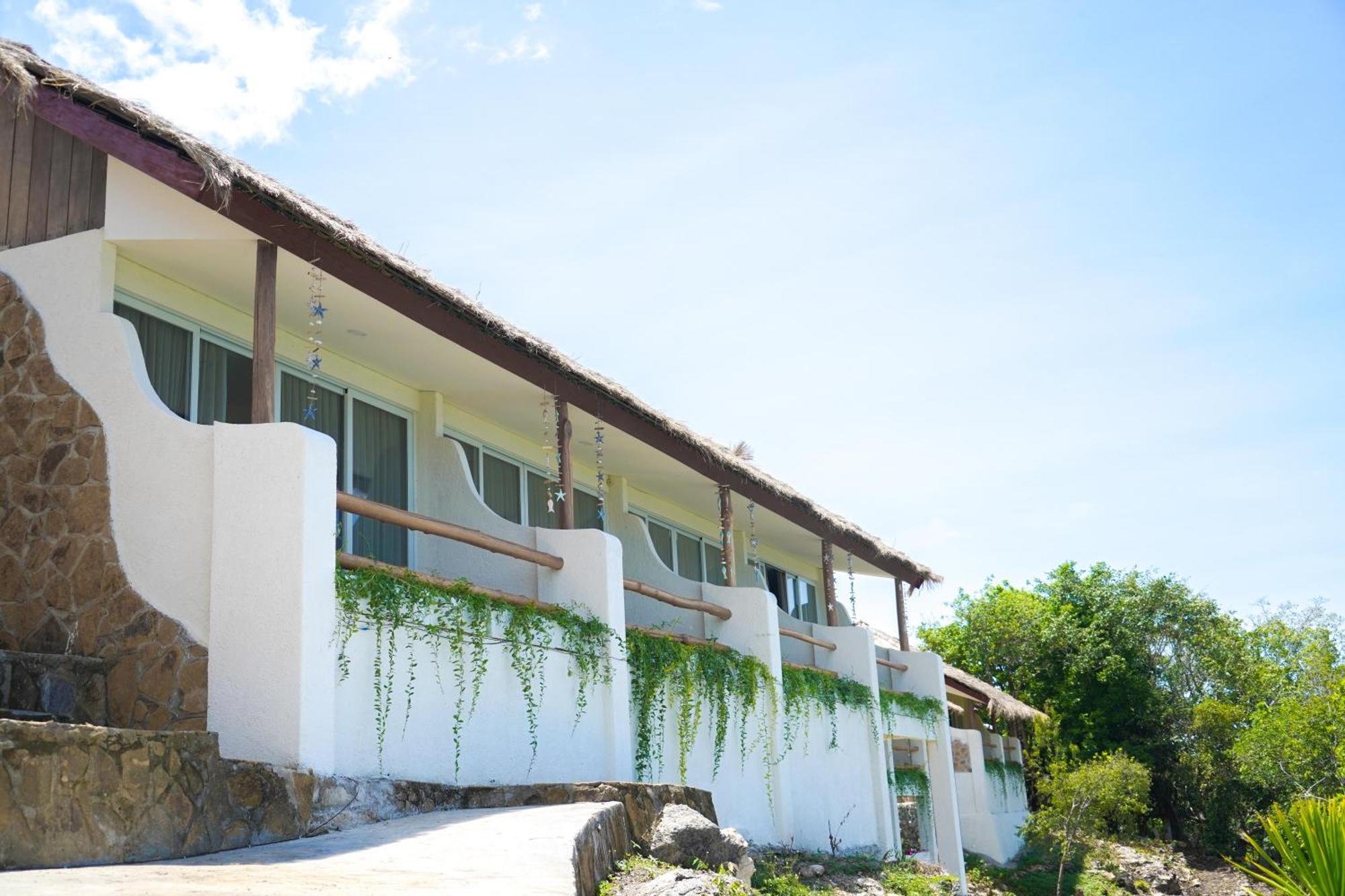 Theodor Hotel Labuan Bajo Exteriör bild