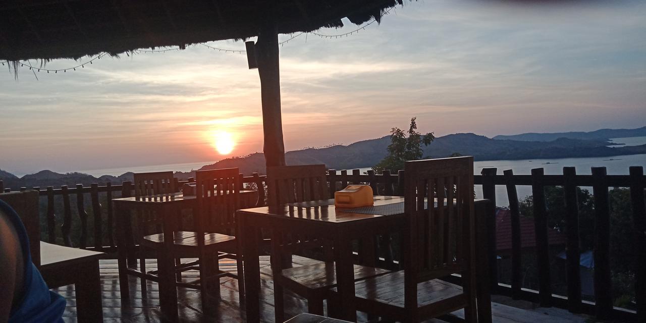 Theodor Hotel Labuan Bajo Exteriör bild