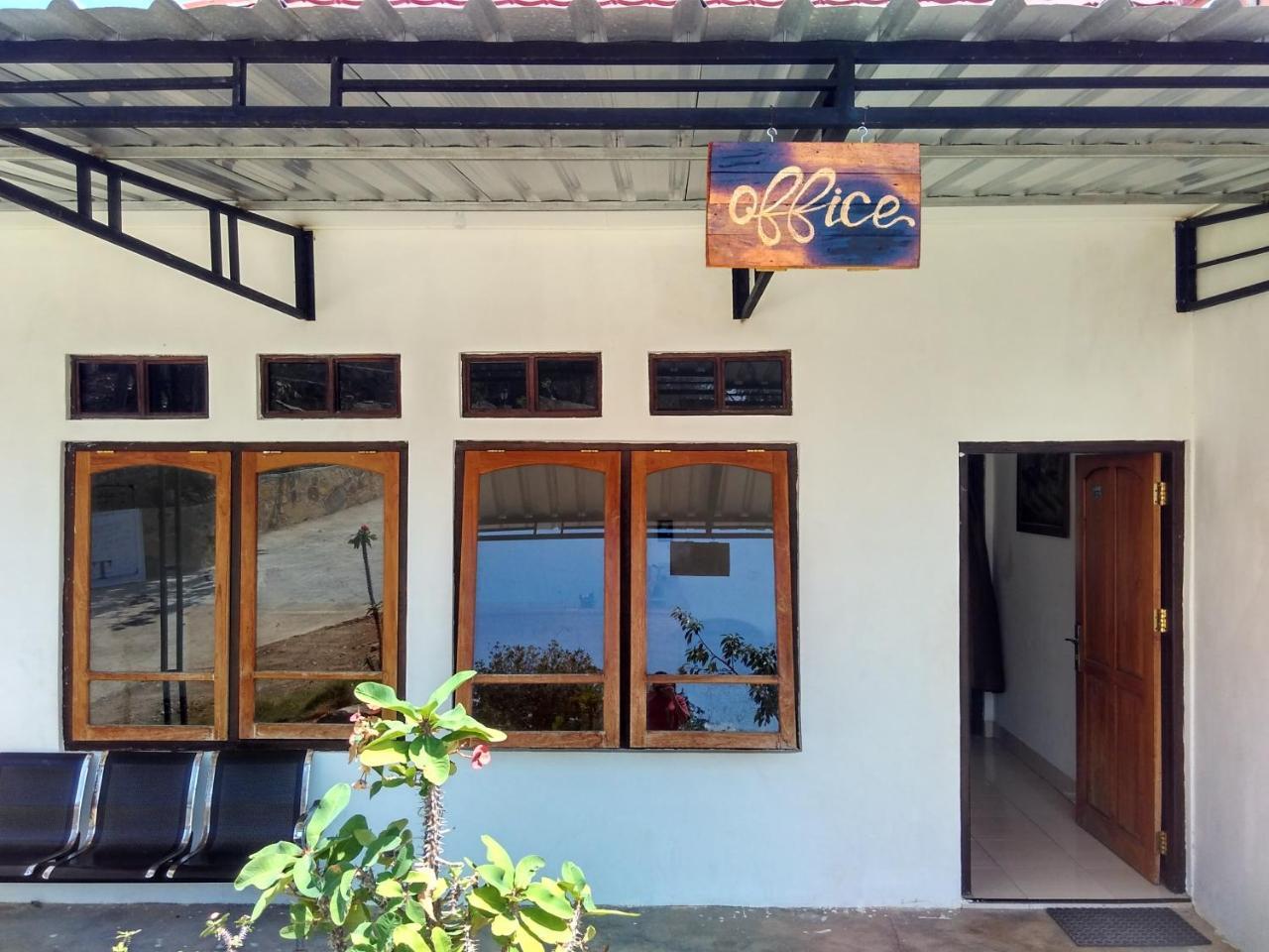 Theodor Hotel Labuan Bajo Exteriör bild